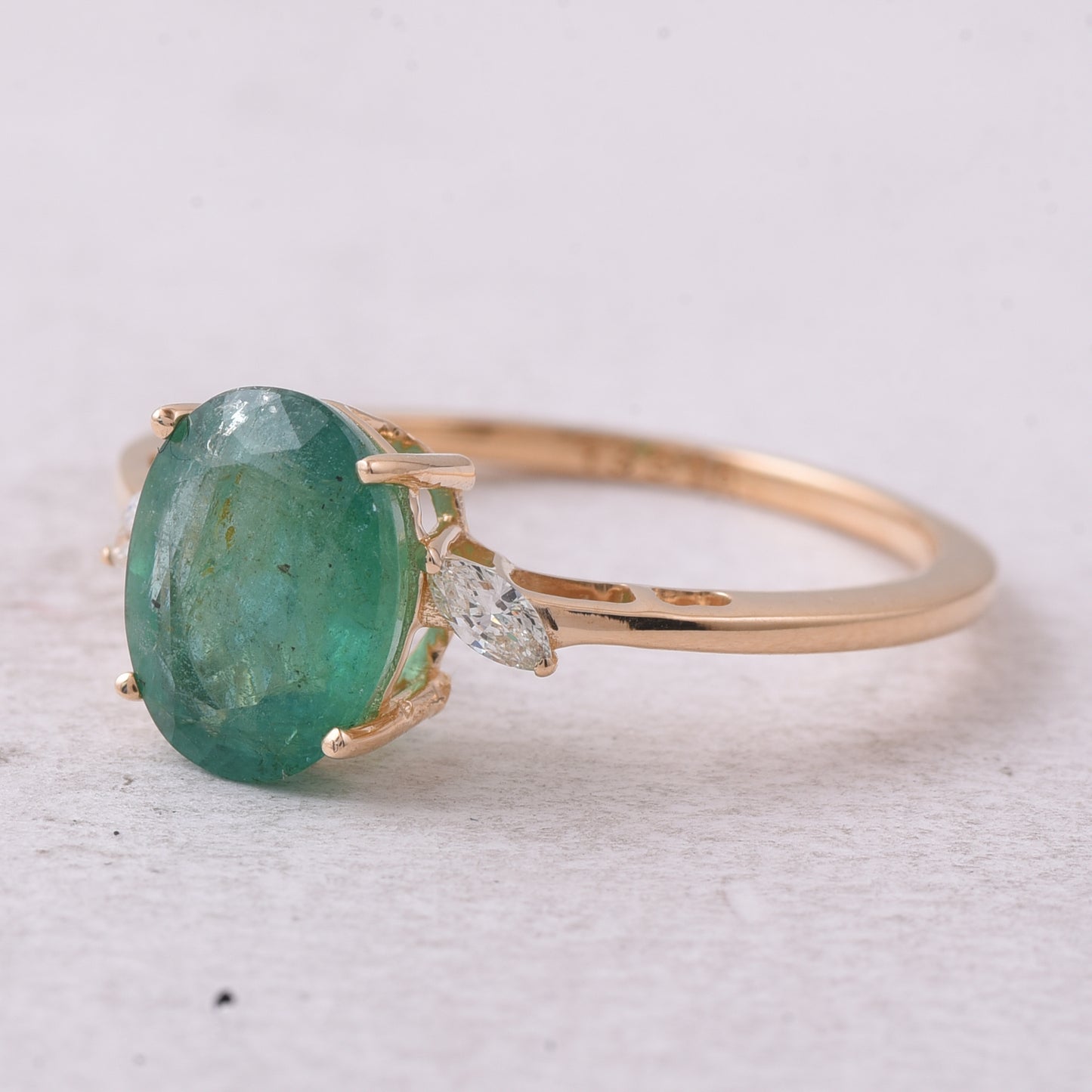 2.00 Ct Oval Natural Emerald 14K Gold Ring