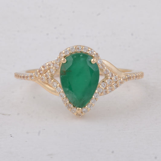 1.55 Ct Pear Emerald 9K Gold Ring