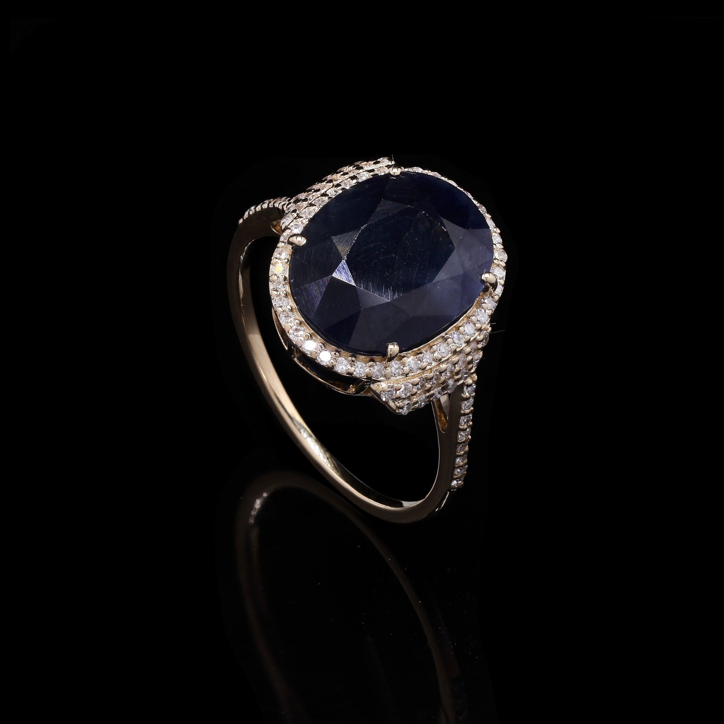 5.48 Ct Oval Mixed Cut Natural Corundum Sapphire 14K Gold Ring