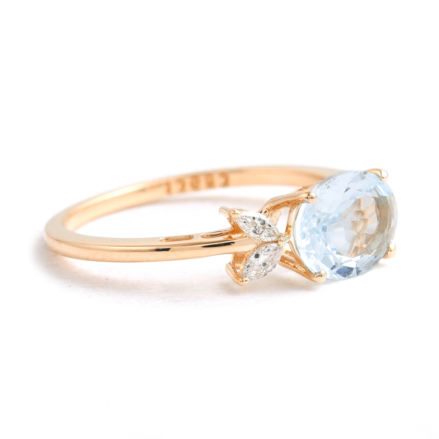 1.73 Ct Oval Mixed Cut Natural Aquamarine 14K Gold Ring
