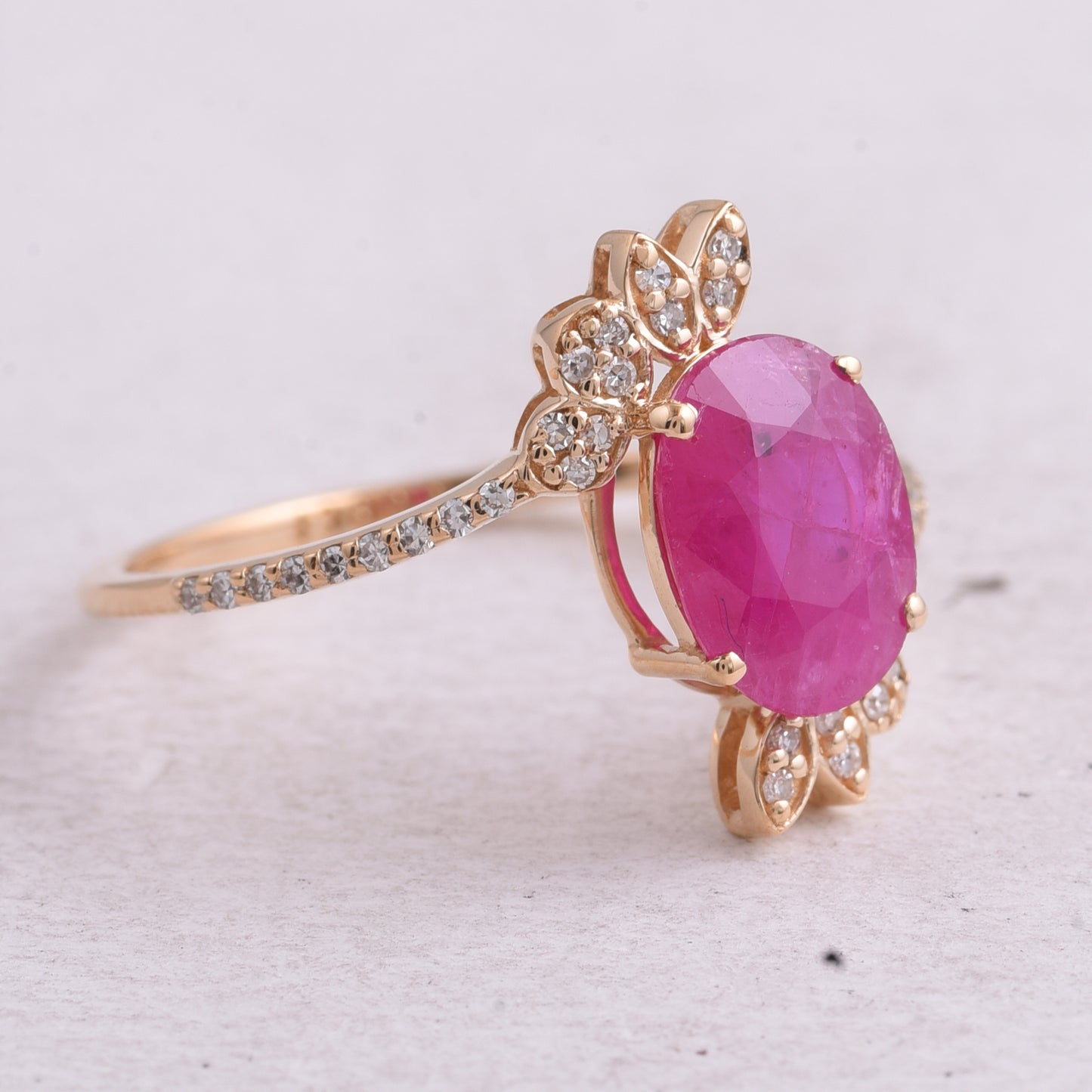 1.92 Ct Oval Mixed Cut Natural Ruby 14K Gold Ring