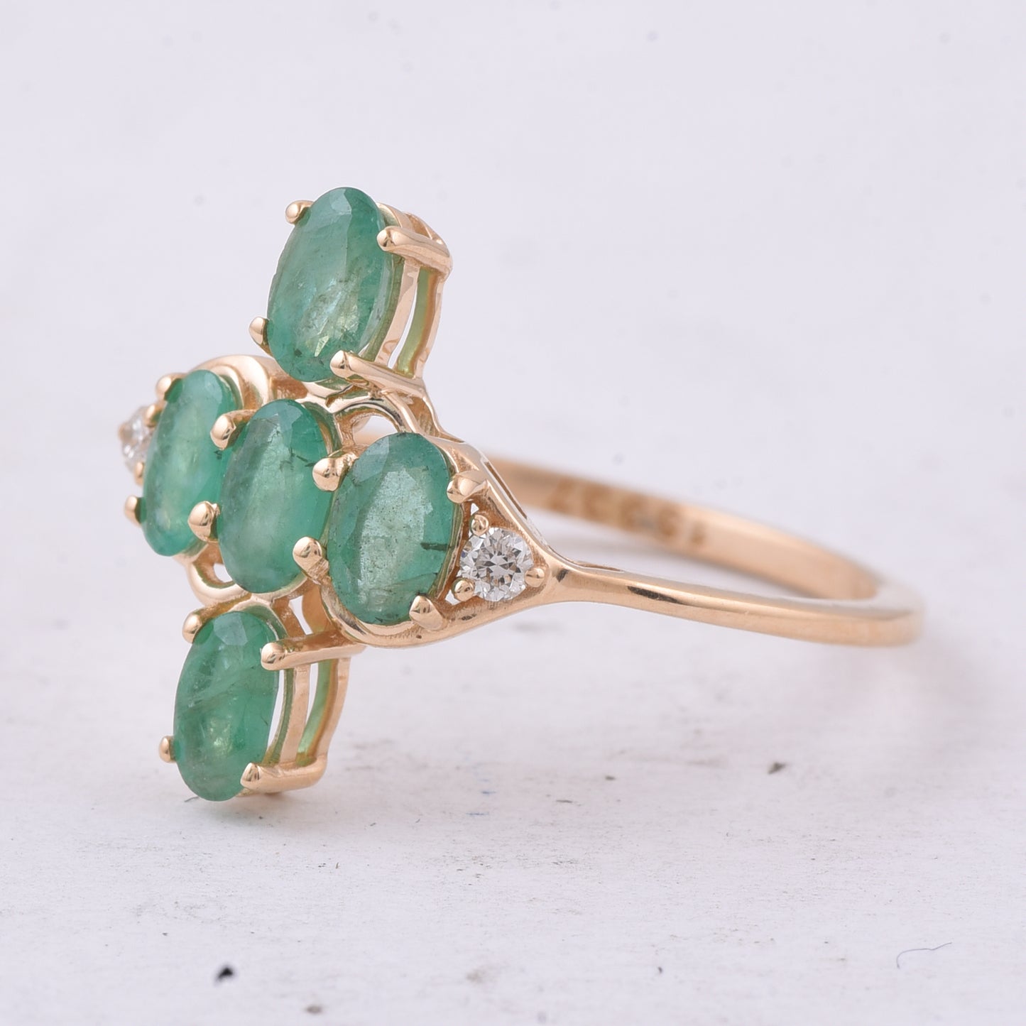 0.93 Ct Oval Natural Emerald 14K Gold Ring