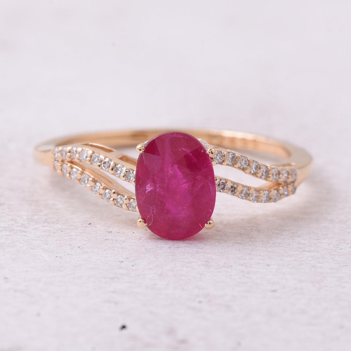 1.67 Ct Oval Natural Ruby 14K Gold Ring
