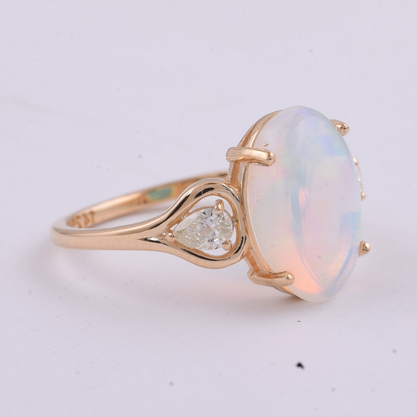 2.66 Ct Oval Cabochon Cut Natural Opal 14K Gold Ring