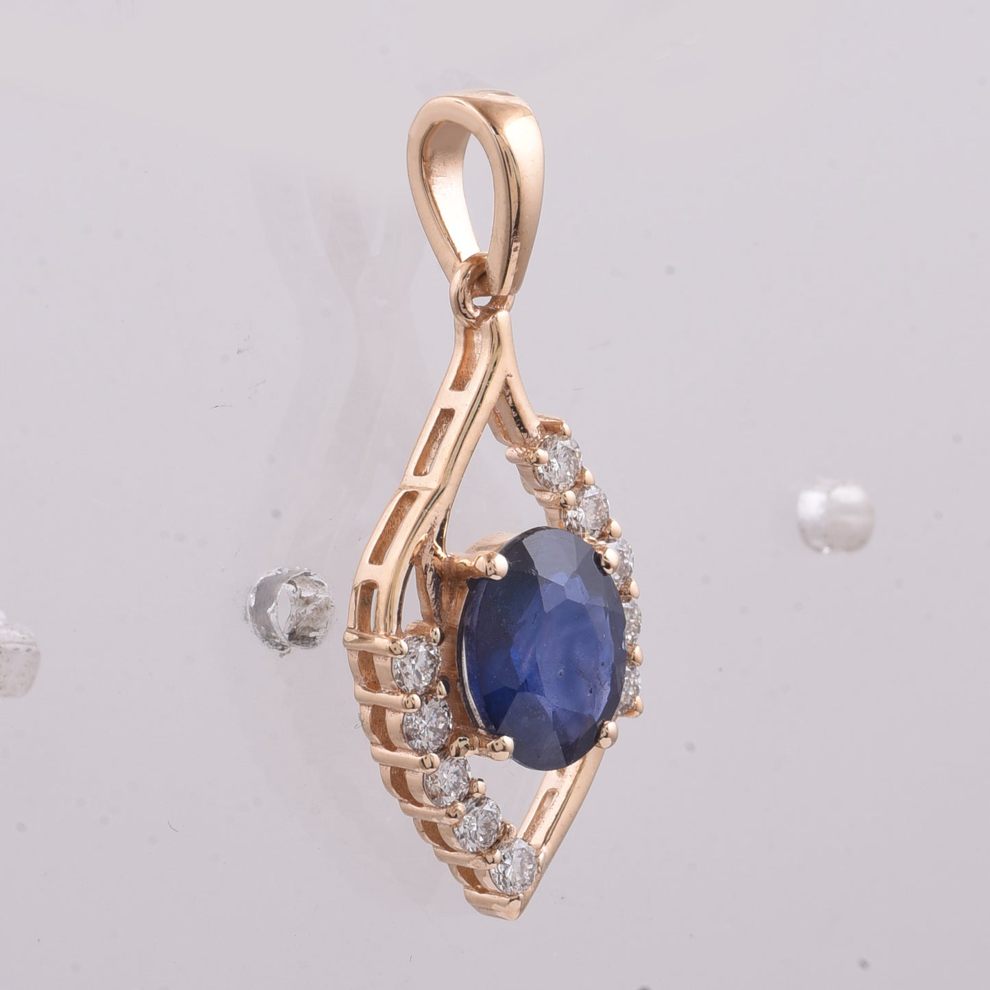 1.71 Ct Oval Natural Sapphire 14K Gold Pendant