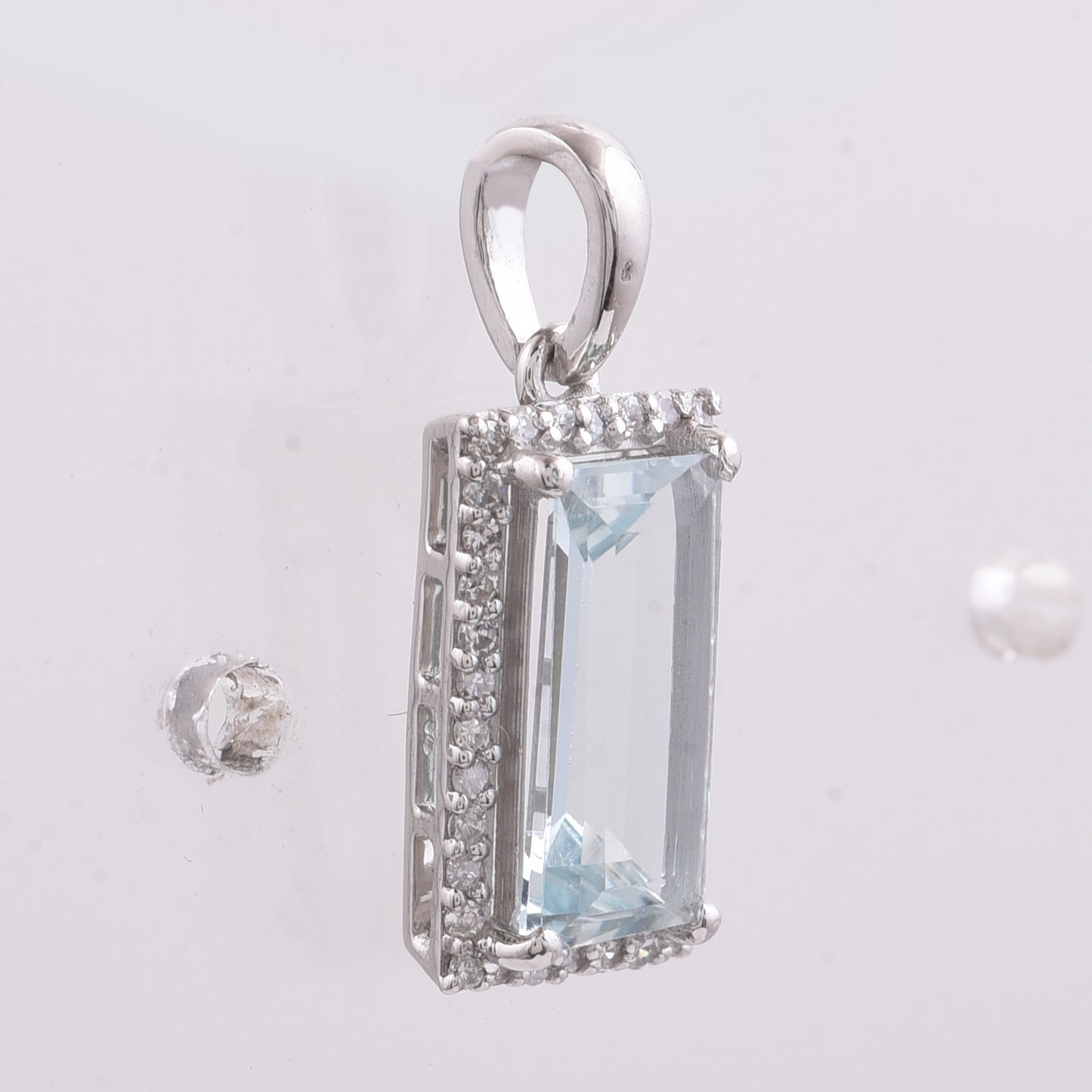 1.25 Ct Rectangle Step Cut Natural Aquamarine 950 Platinum Pendant