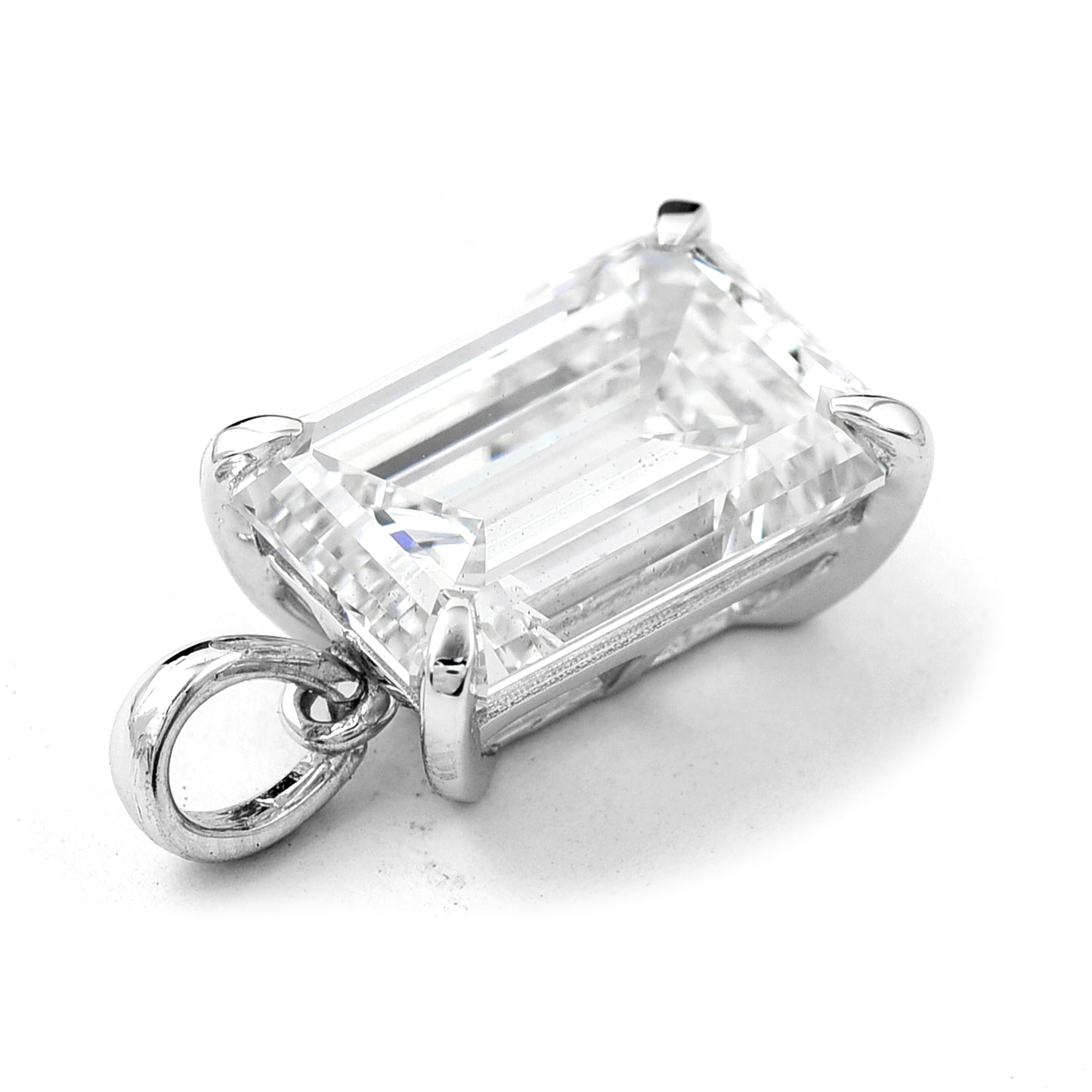 6.18 Carats Lab Grown Diamond 14K Gold Pendant