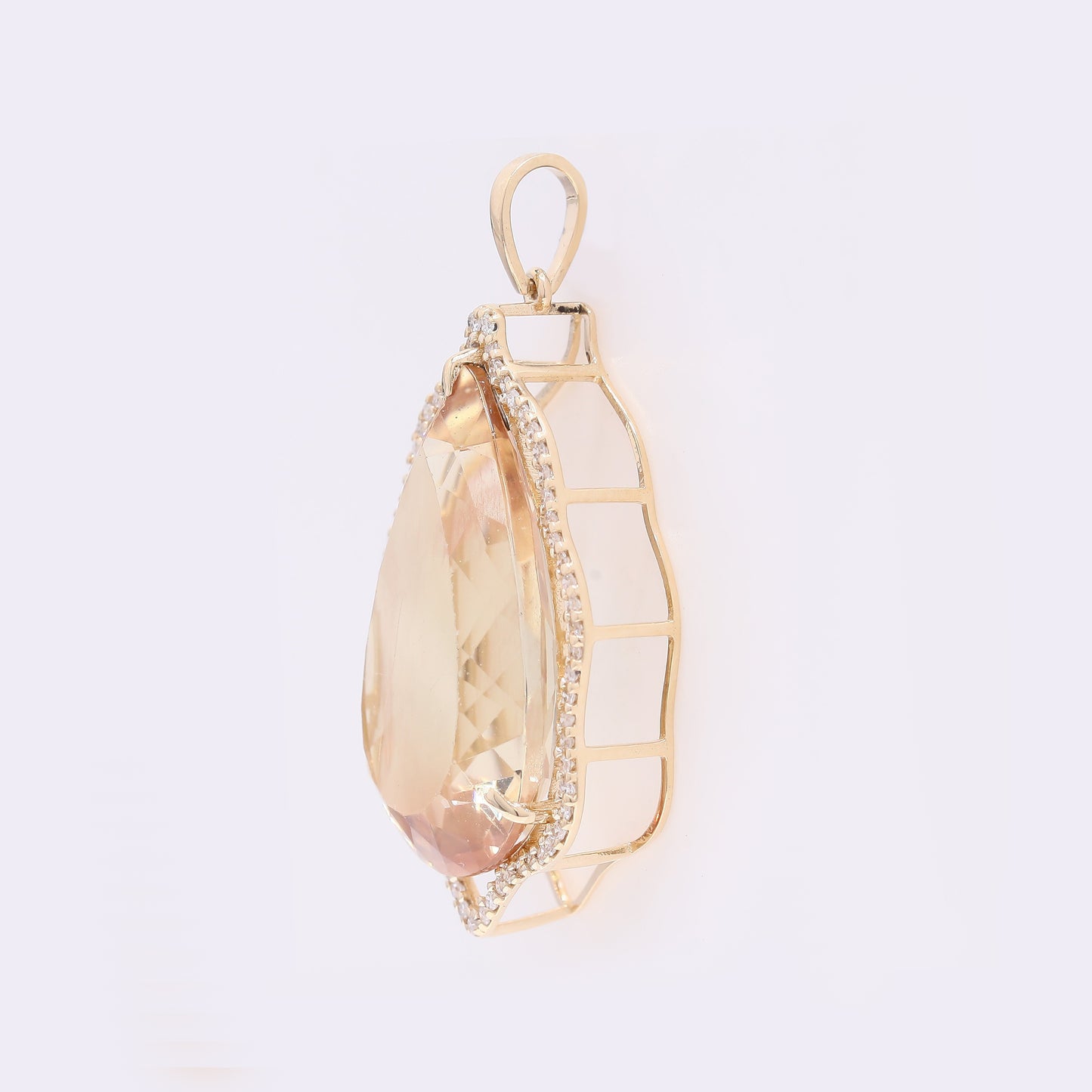 12.88 Ct Pear Mixed Cut Natural Sunstone 14K Gold Pendant