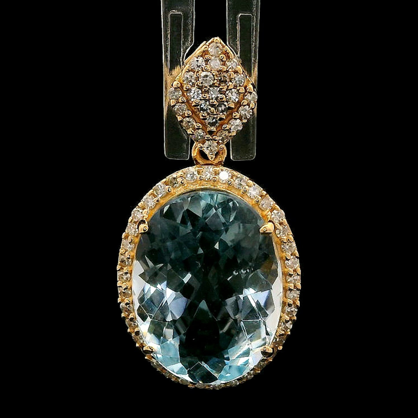 3.86 Ct Oval Mixed Cut Natural Aquamarine 14K Gold Pendant