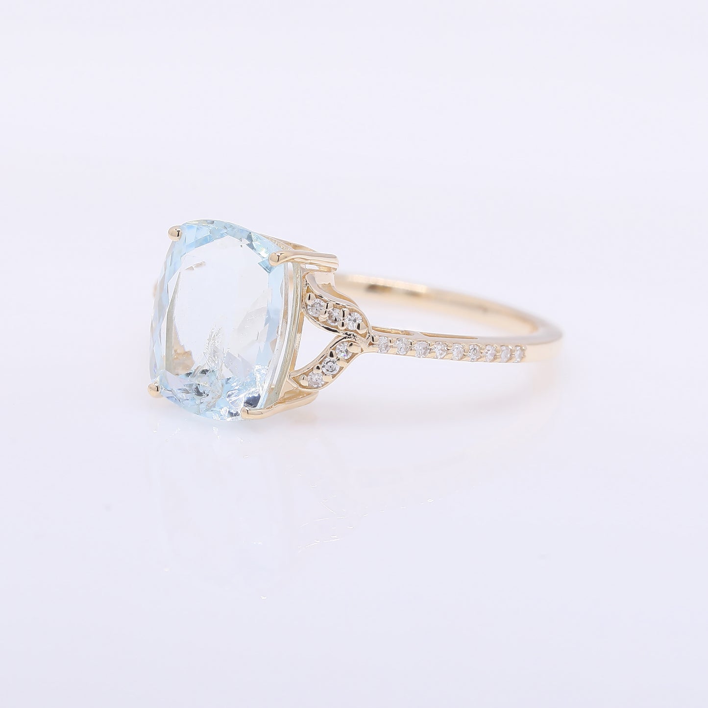 3.24 Ct Cushion Mixed Cut Natural Aquamarine 14K Gold Ring