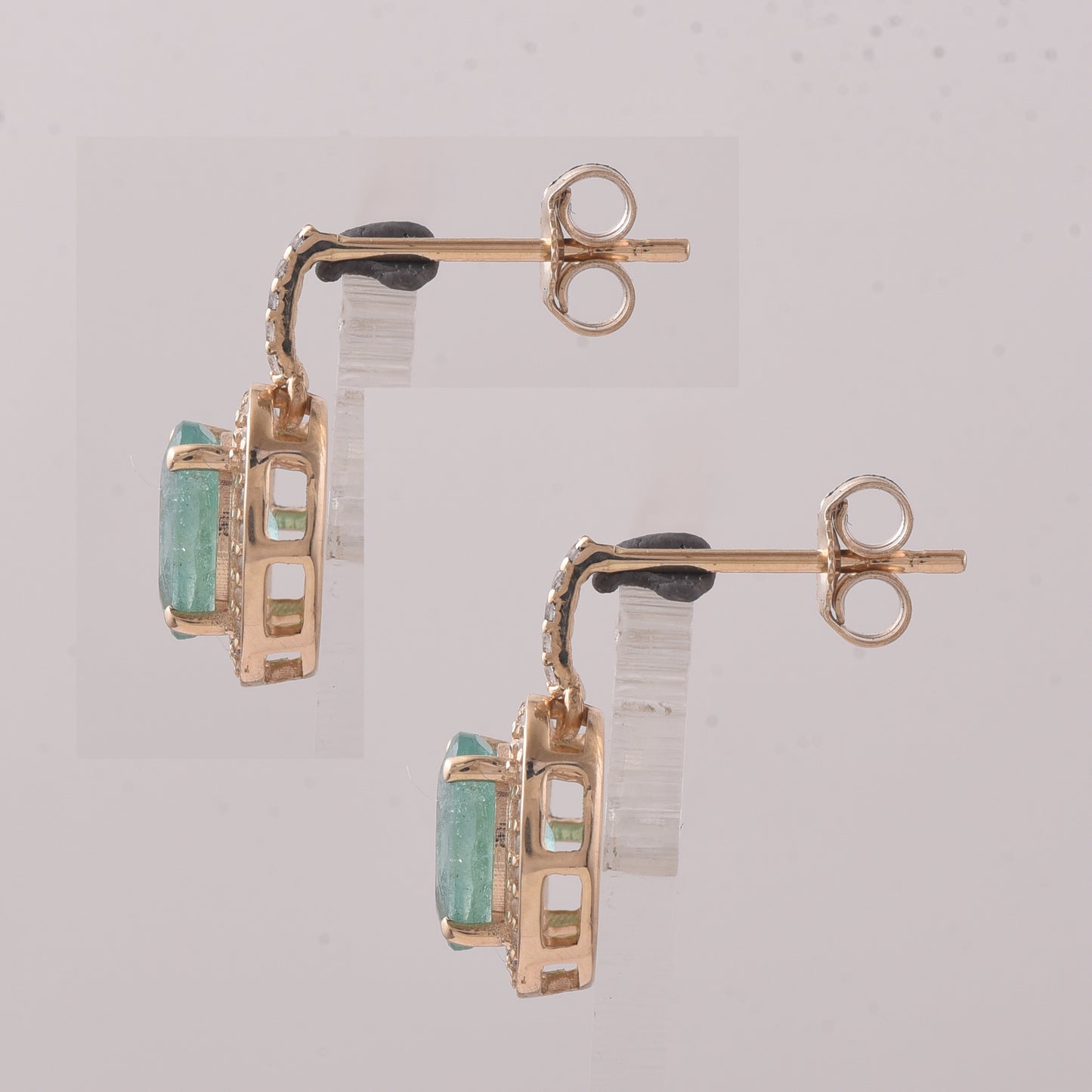 1.73 Ct Oval Emerald 9K Gold Earrings