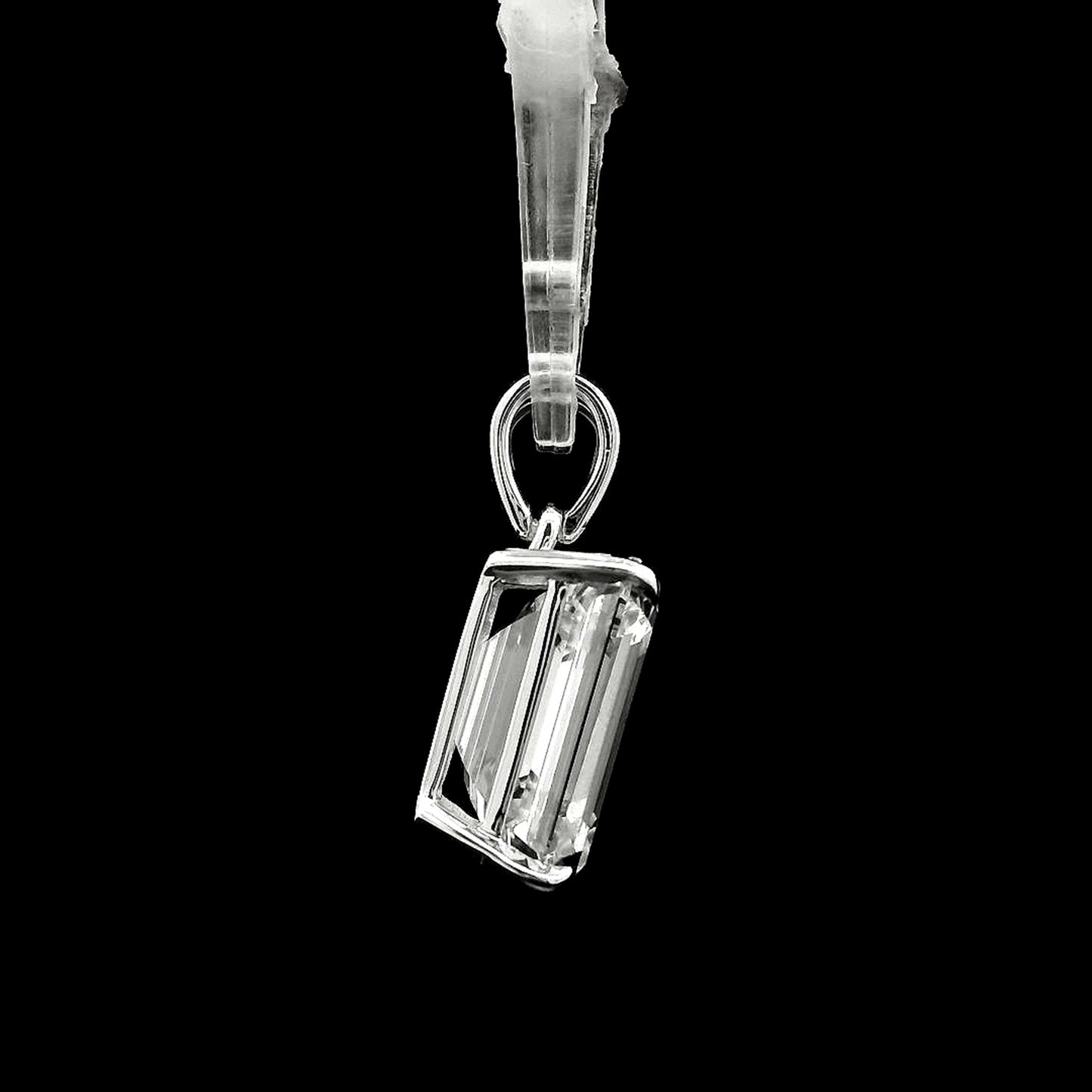 7.05 Carats Lab Grown Diamond 14K Gold Pendant