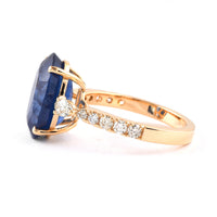 8.18 Ct Oval Blue Sapphire 18K Gold Ring