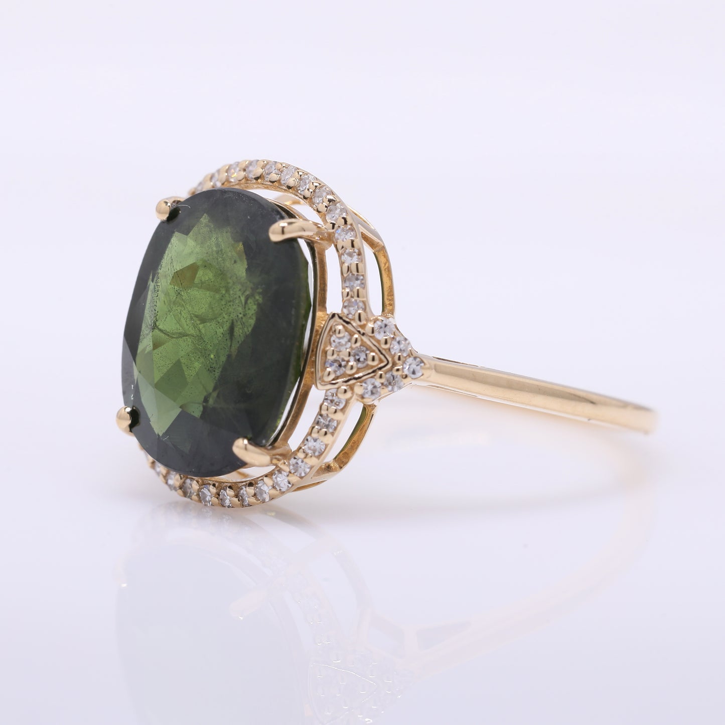 5.71 Ct Oval Mixed Cut Natural Green Sapphire 14K Gold Ring