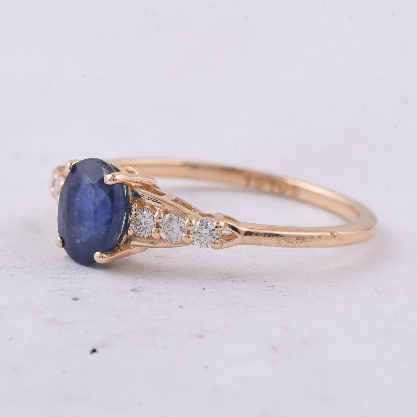 1.25 Ct Oval Natural Sapphire 14K Gold Ring