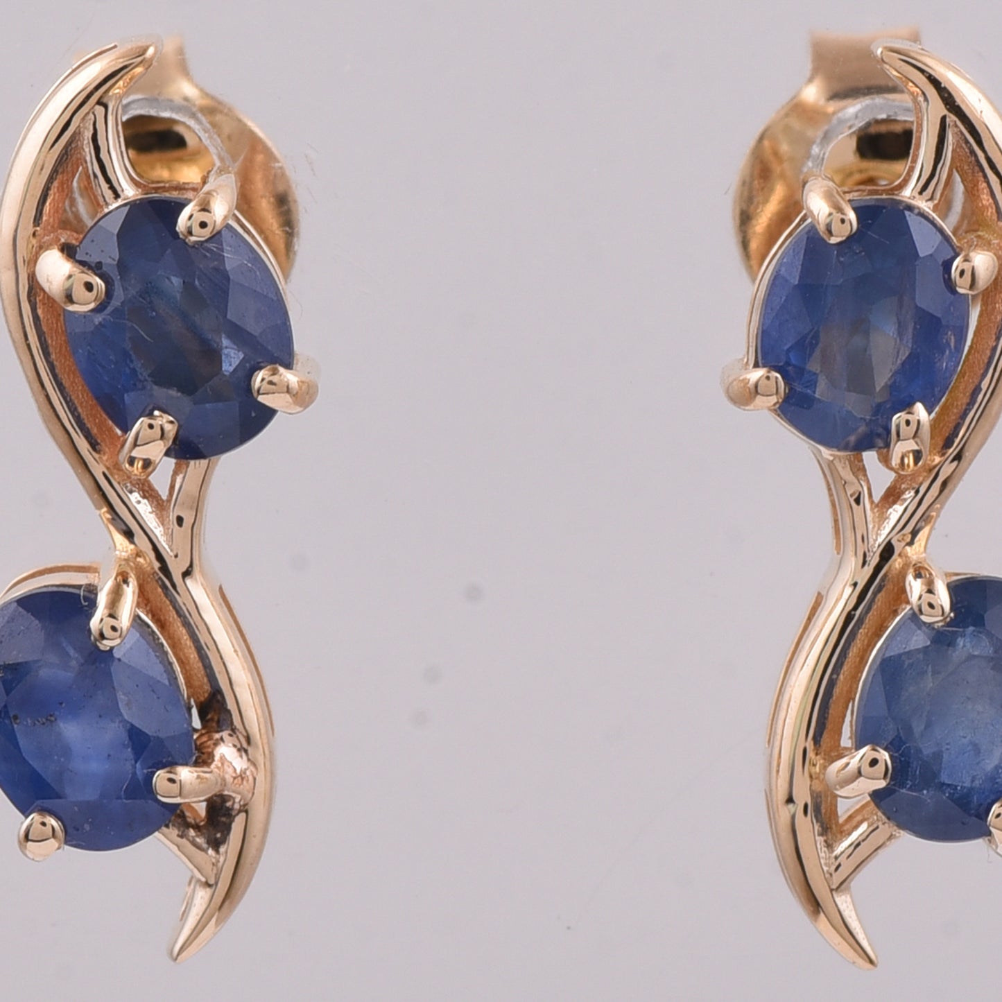 1.25 Ct Oval Natural Sapphire 14K Gold Earrings