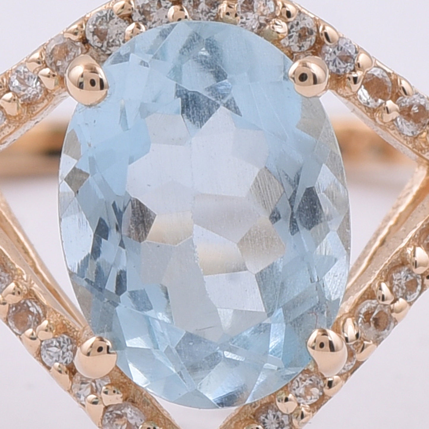 1.28 Ct Oval Natural Aquamarine 14K Gold Ring