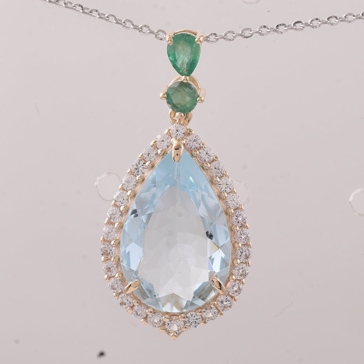 4.59 Ct Pear Aquamarine 9K Gold Pendant
