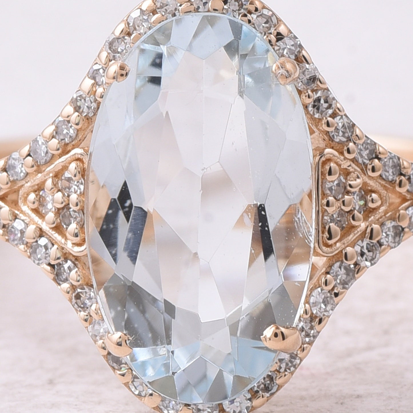 2.14 Ct Oval Mixed Cut Natural Aquamarine 14K Gold Ring