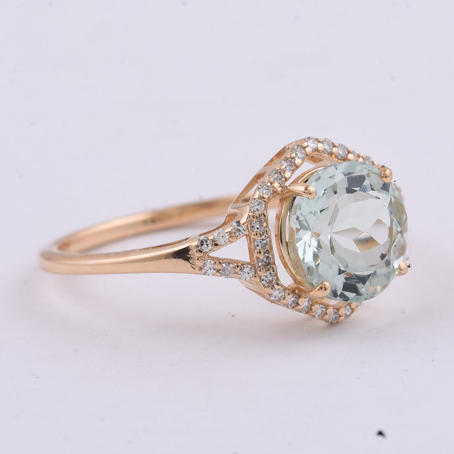 1.94 Ct Round Natural Aquamarine 14K Gold Ring