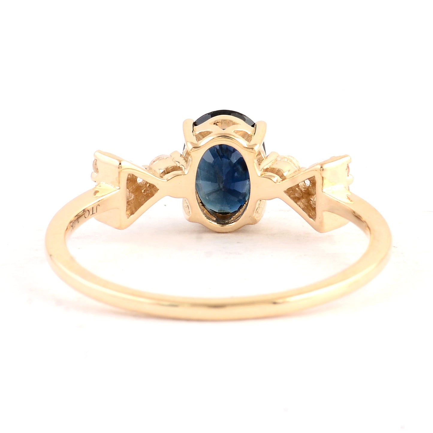 1.15 Ct Oval Sapphire 14K Gold Ring