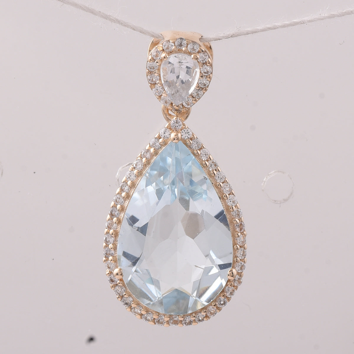 3.30 Ct Pear Aquamarine 9K Gold Pendant