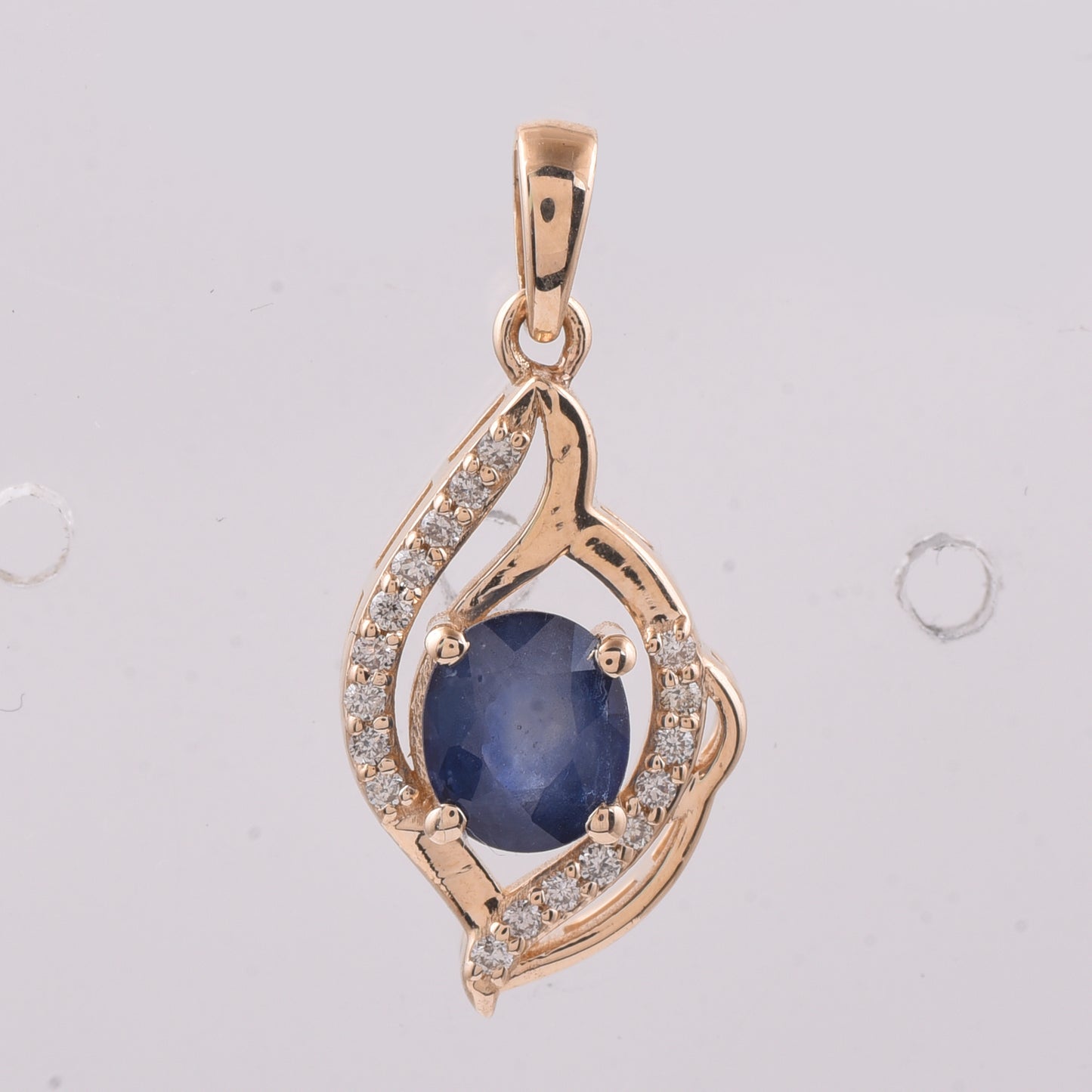 1.19 Ct Oval Natural Sapphire 14K Gold Pendant