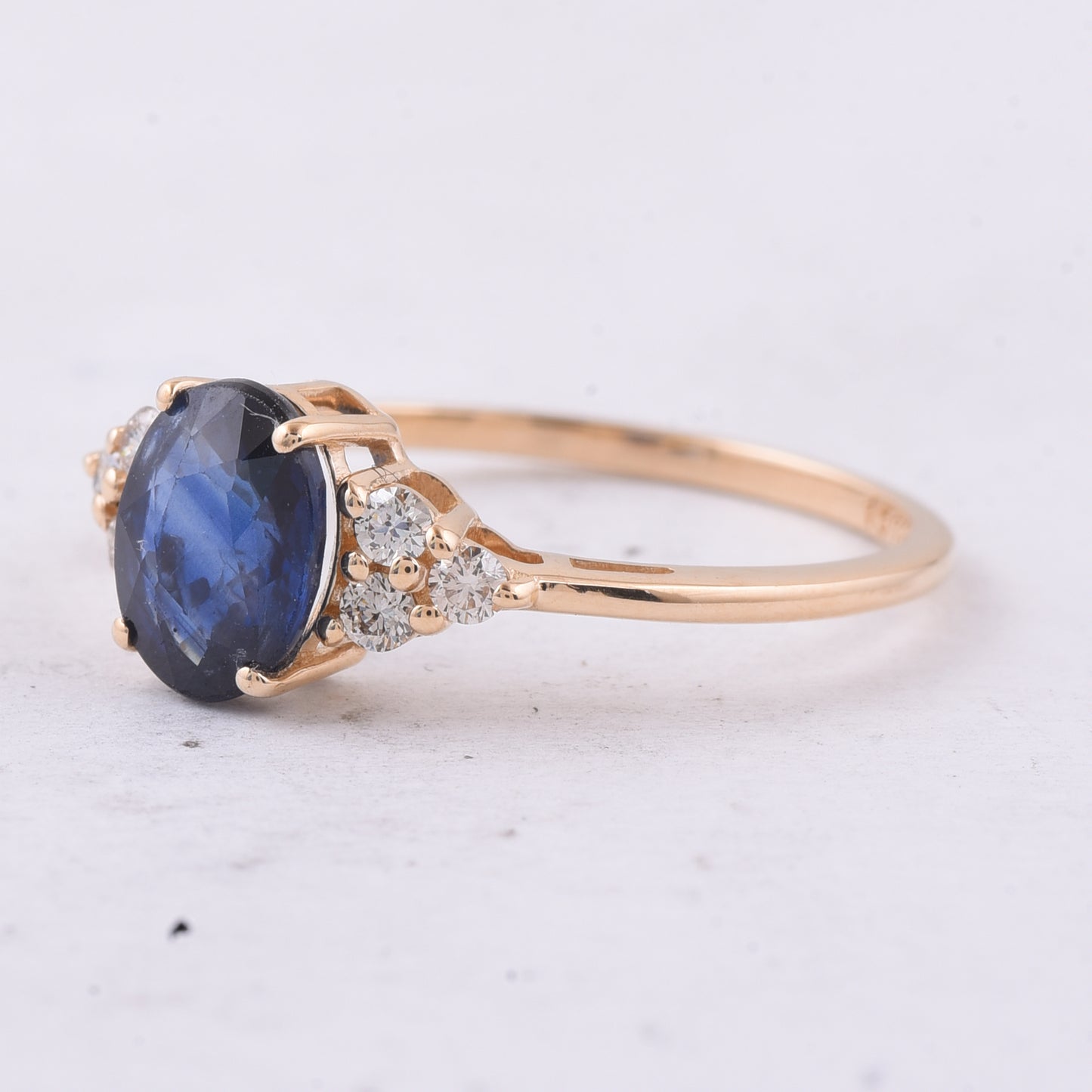 1.68 Ct Oval Natural Sapphire 14K Gold Ring