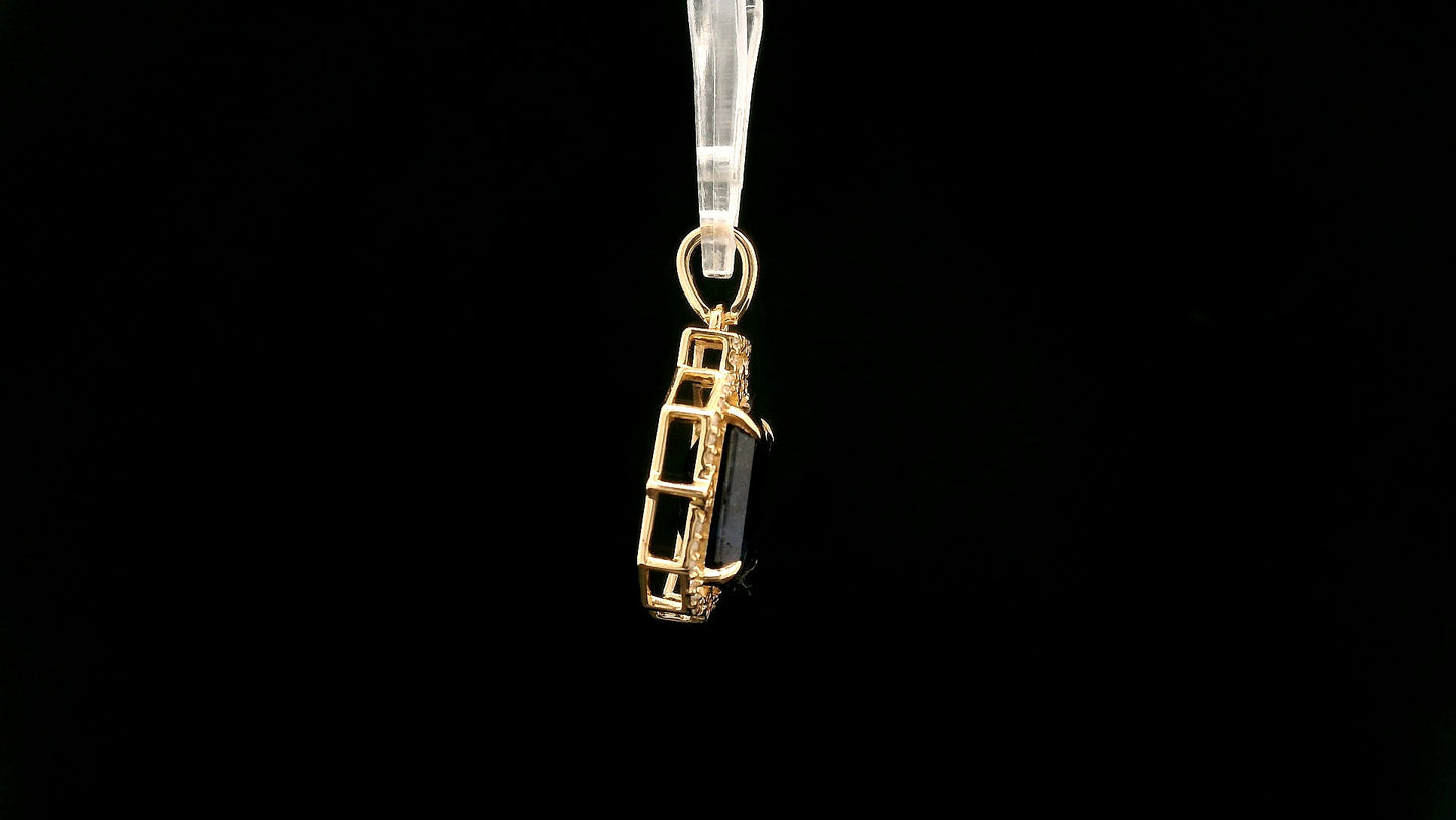3.69 Ct Octagon Natural Sapphire 14K Gold Pendant