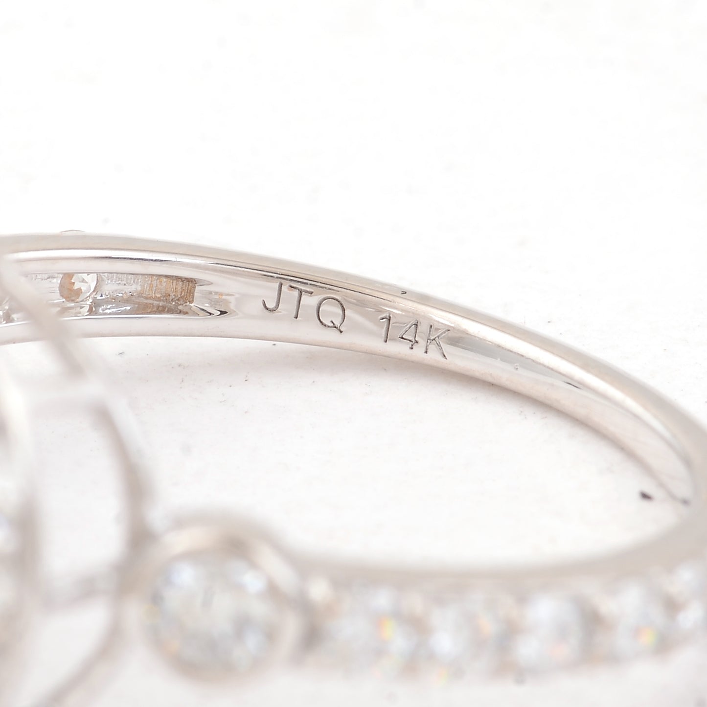 2.07 Carats Lab Grown Diamond 14K Gold Ring