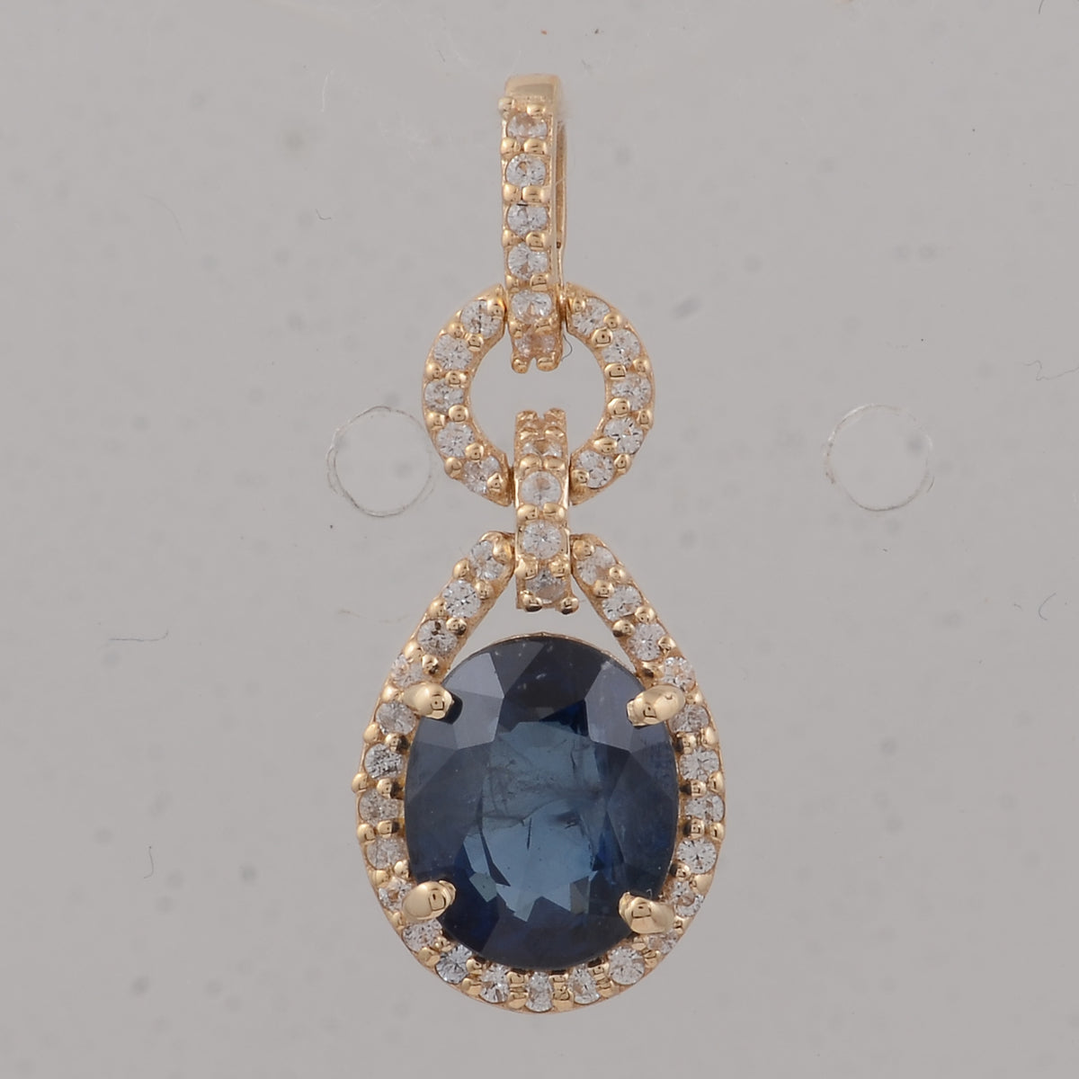 2.23 Ct Oval Sapphire 9K Gold Pendant
