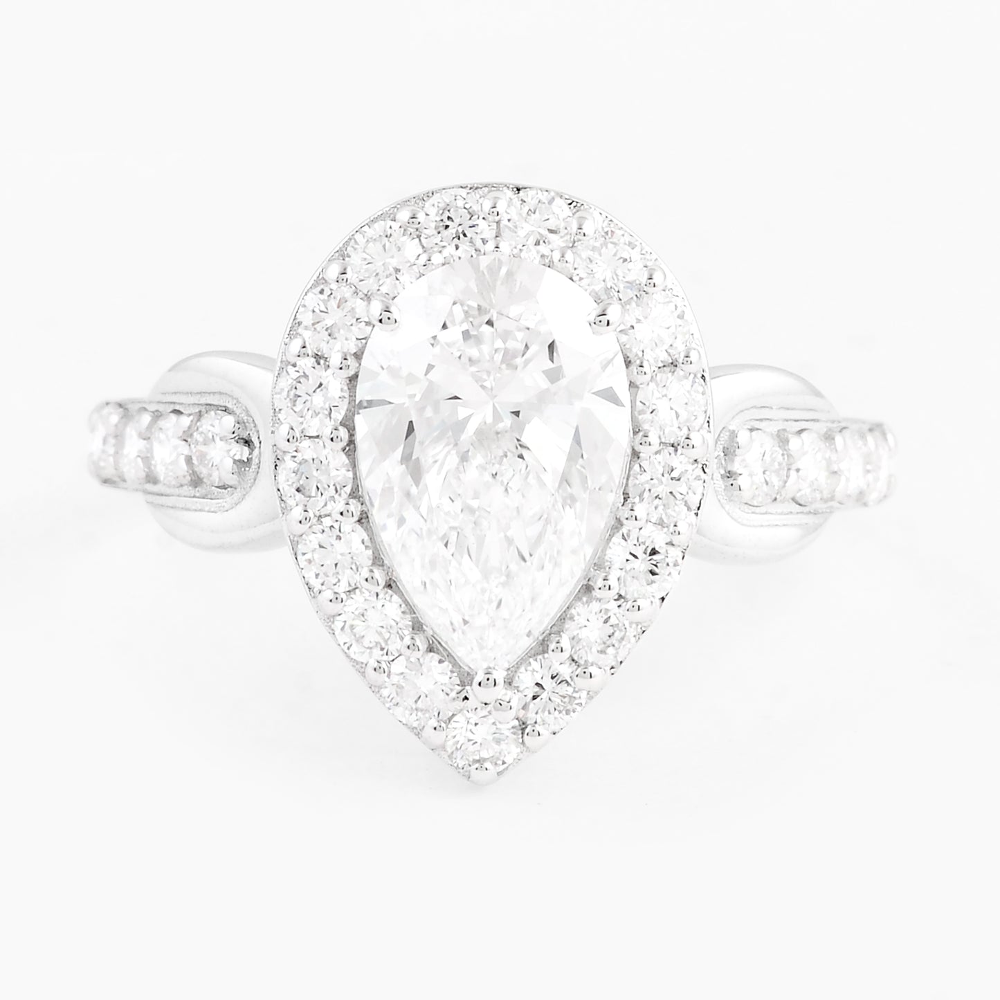 2.24 Carats Lab Grown Diamond 14K Gold Ring