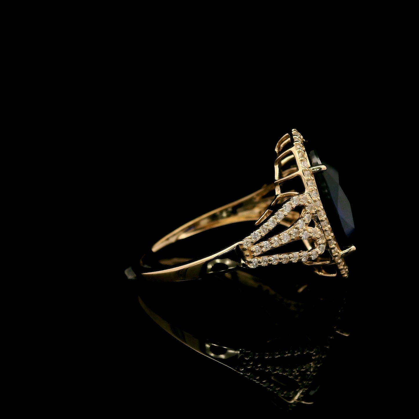 7.24 Ct Oval Mixed Cut Lab Grown Sapphire 14K Gold Ring