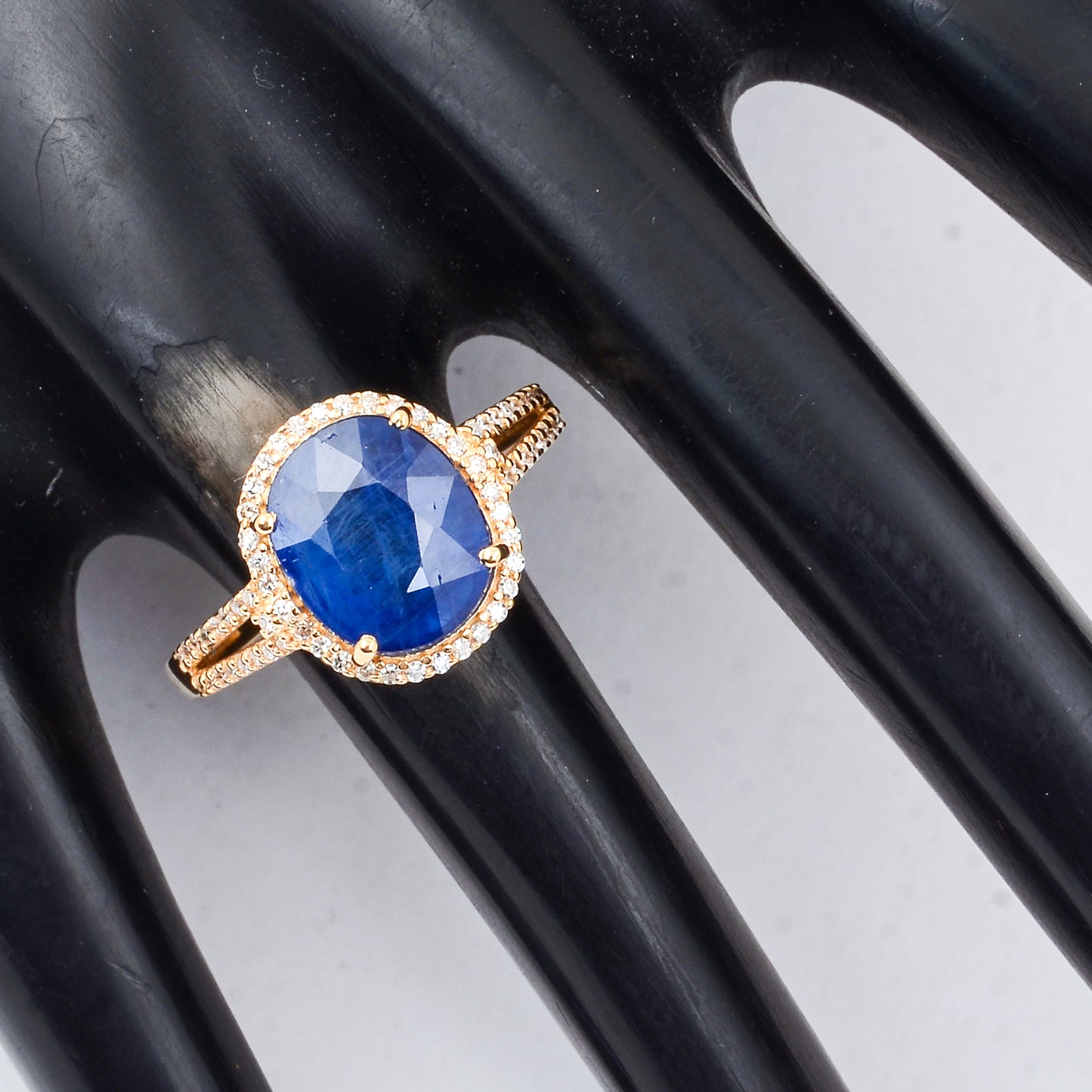 3.76 Ct Oval Mixed Cut Natural Sapphire 14K Gold Ring