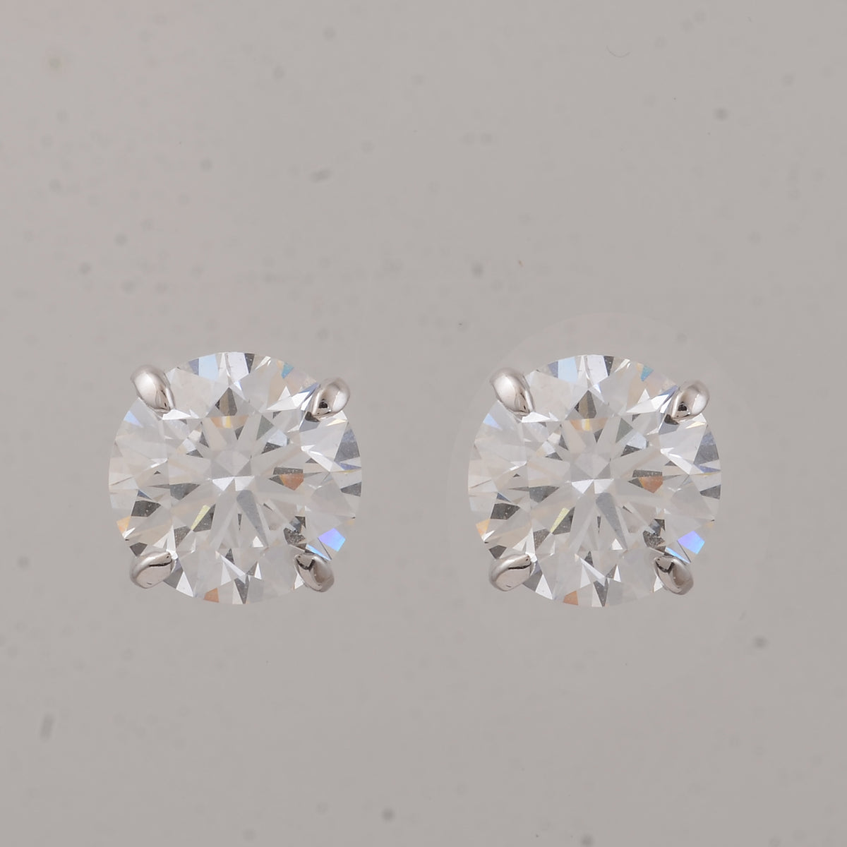 4.02 Carats Lab Grown Diamond 14K Gold Earrings