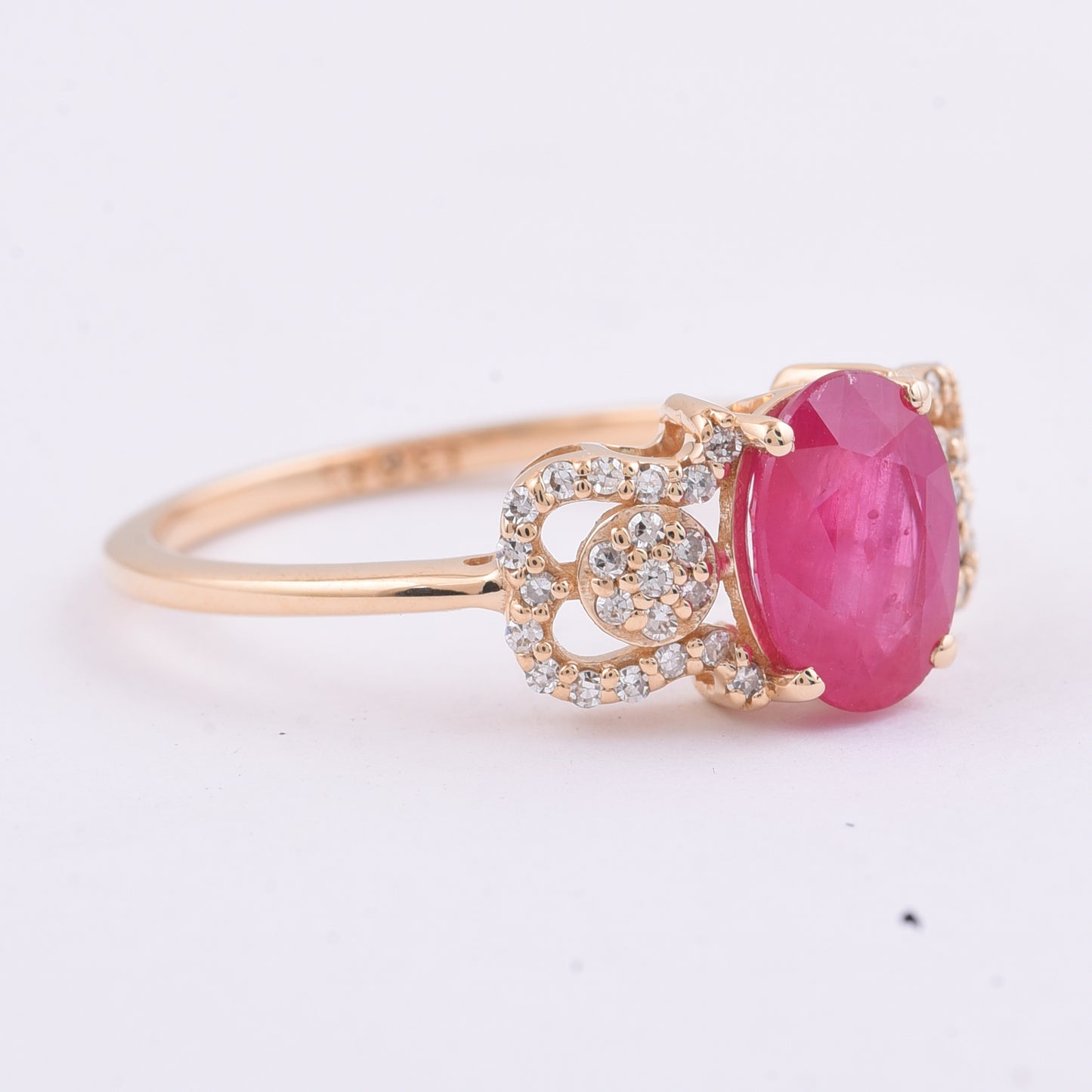 1.68 Ct Oval Natural Ruby 14K Gold Ring