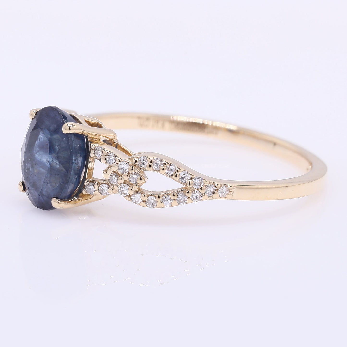 1.86 Ct Oval Mixed Cut Natural Sapphire 14K Gold Ring