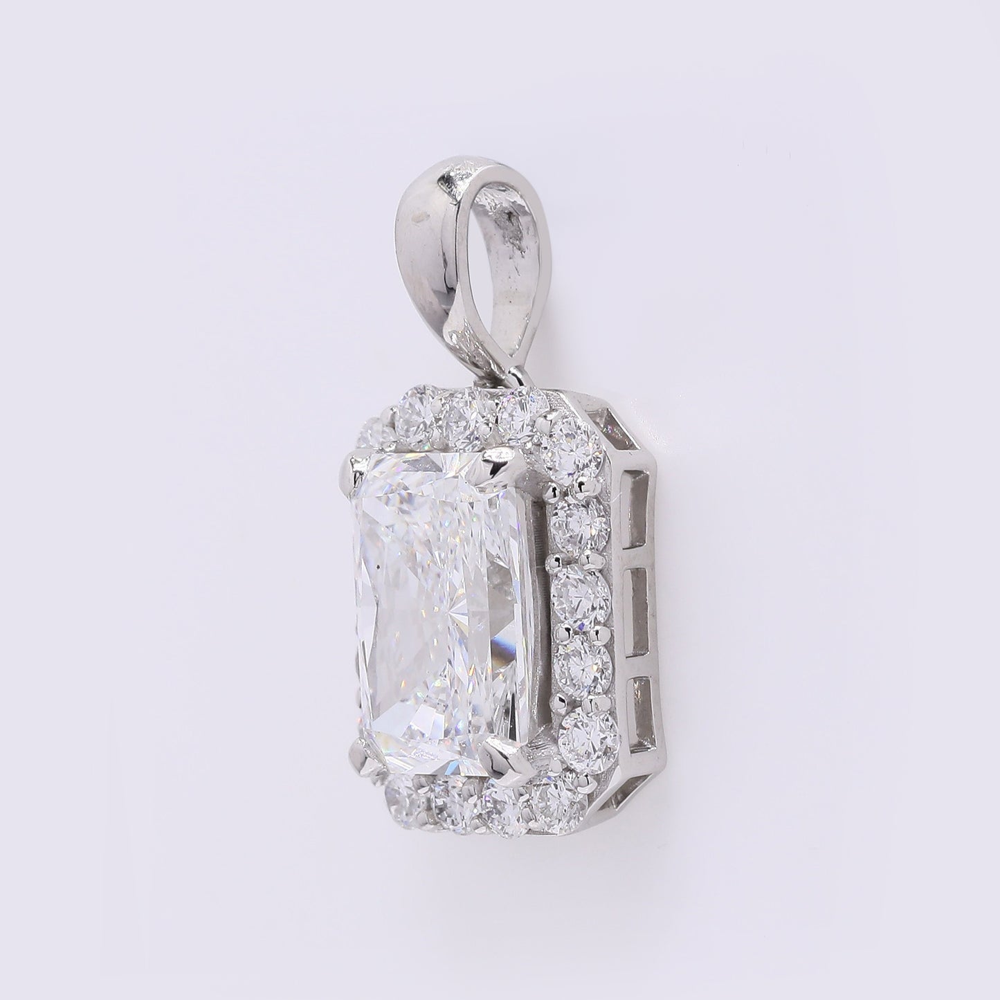 2.37 Carats Lab Grown Diamond 950 Platinum Pendant