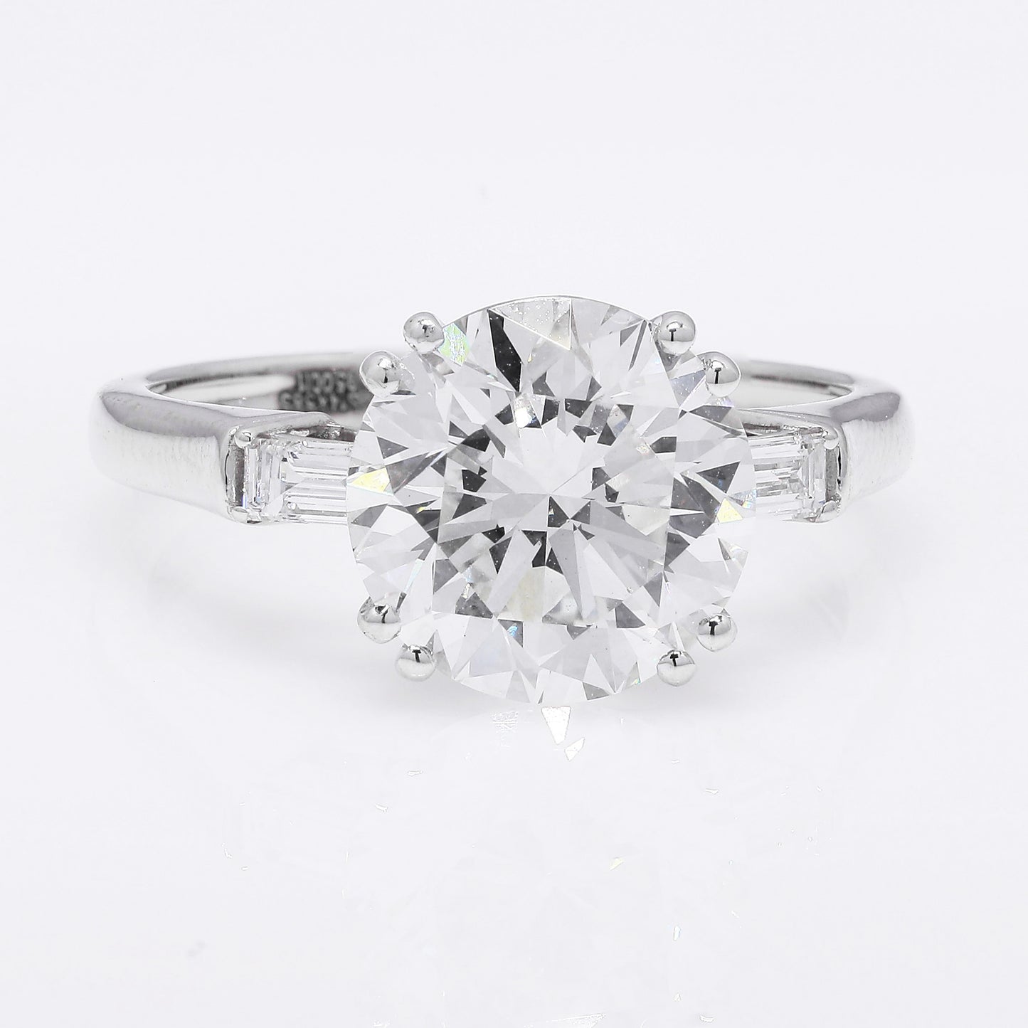 4.07 Ct Round Brilliant Lab Grown Diamond 14K Gold Ring