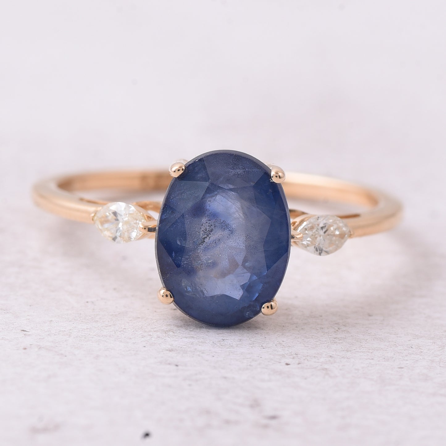 2.54 Ct Oval Natural Sapphire 14K Gold Ring