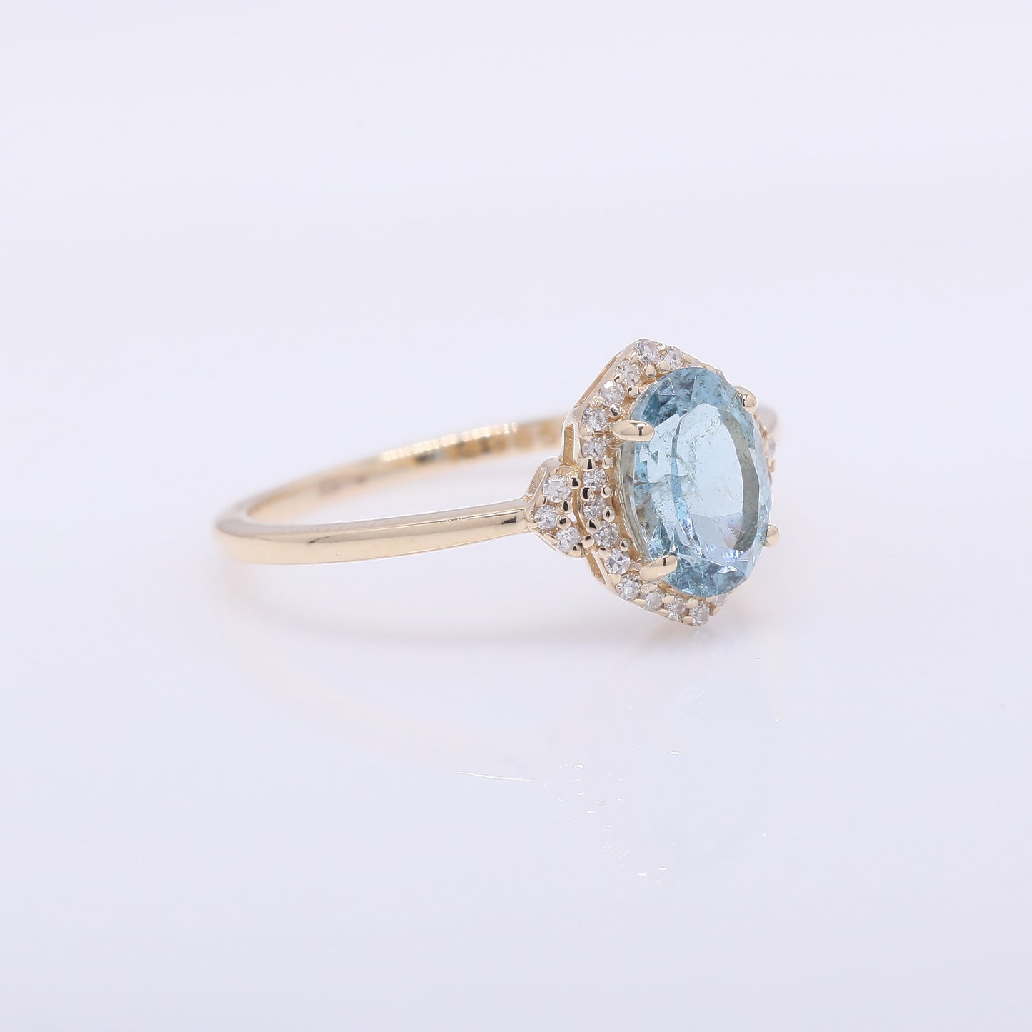 1.11 Ct Oval Mixed Cut Natural Aquamarine 14K Gold Ring