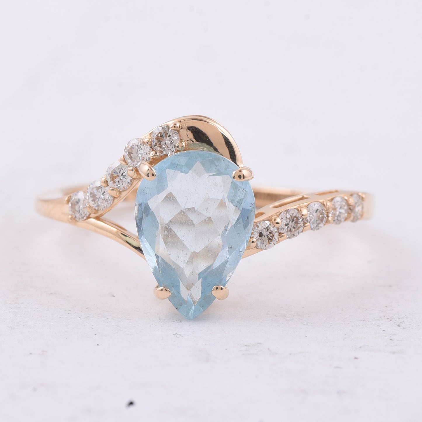 1.82 Ct Pear Natural Aquamarine 14K Gold Ring