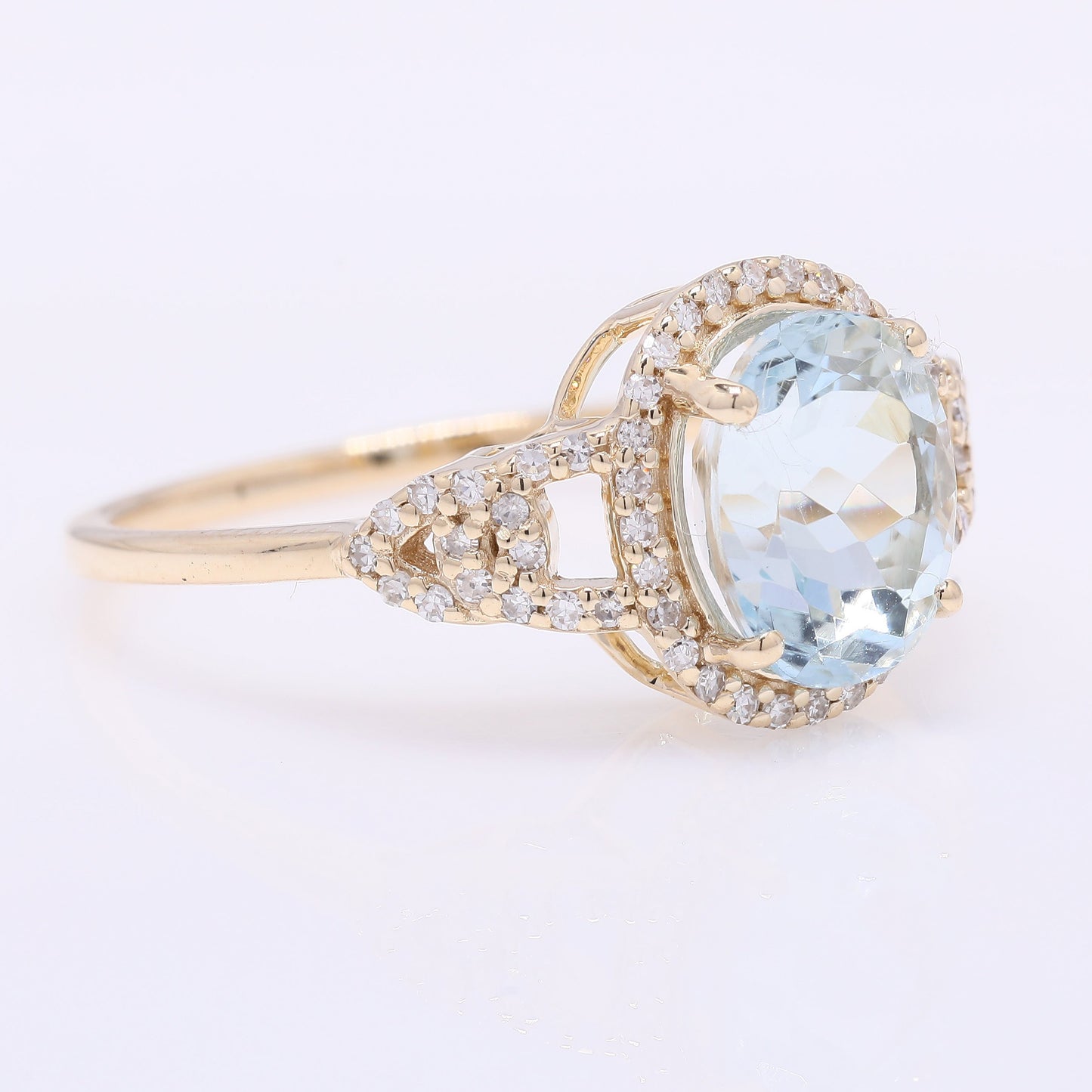 2.14 Ct Oval Mixed Cut Natural Aquamarine 14K Gold Ring