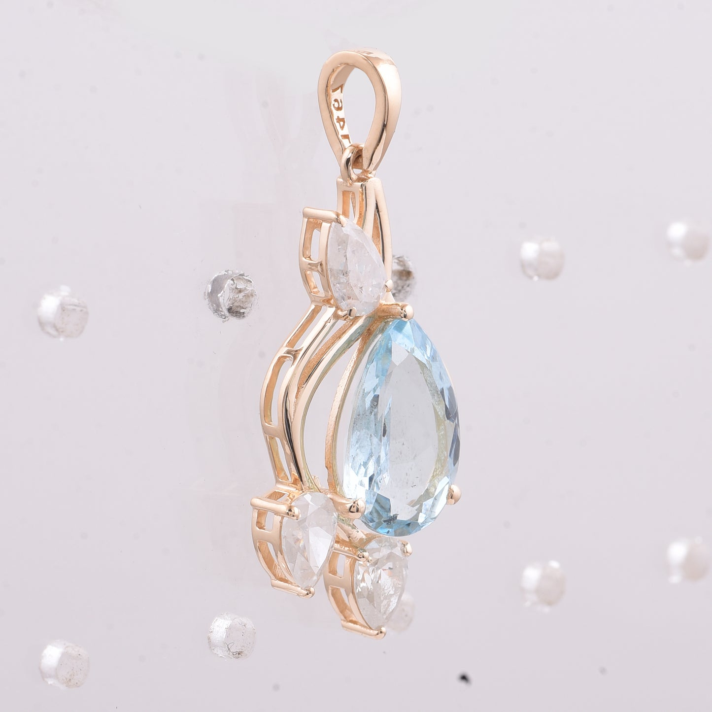 3.21 Ct Pear Natural Aquamarine 14K Gold Pendant