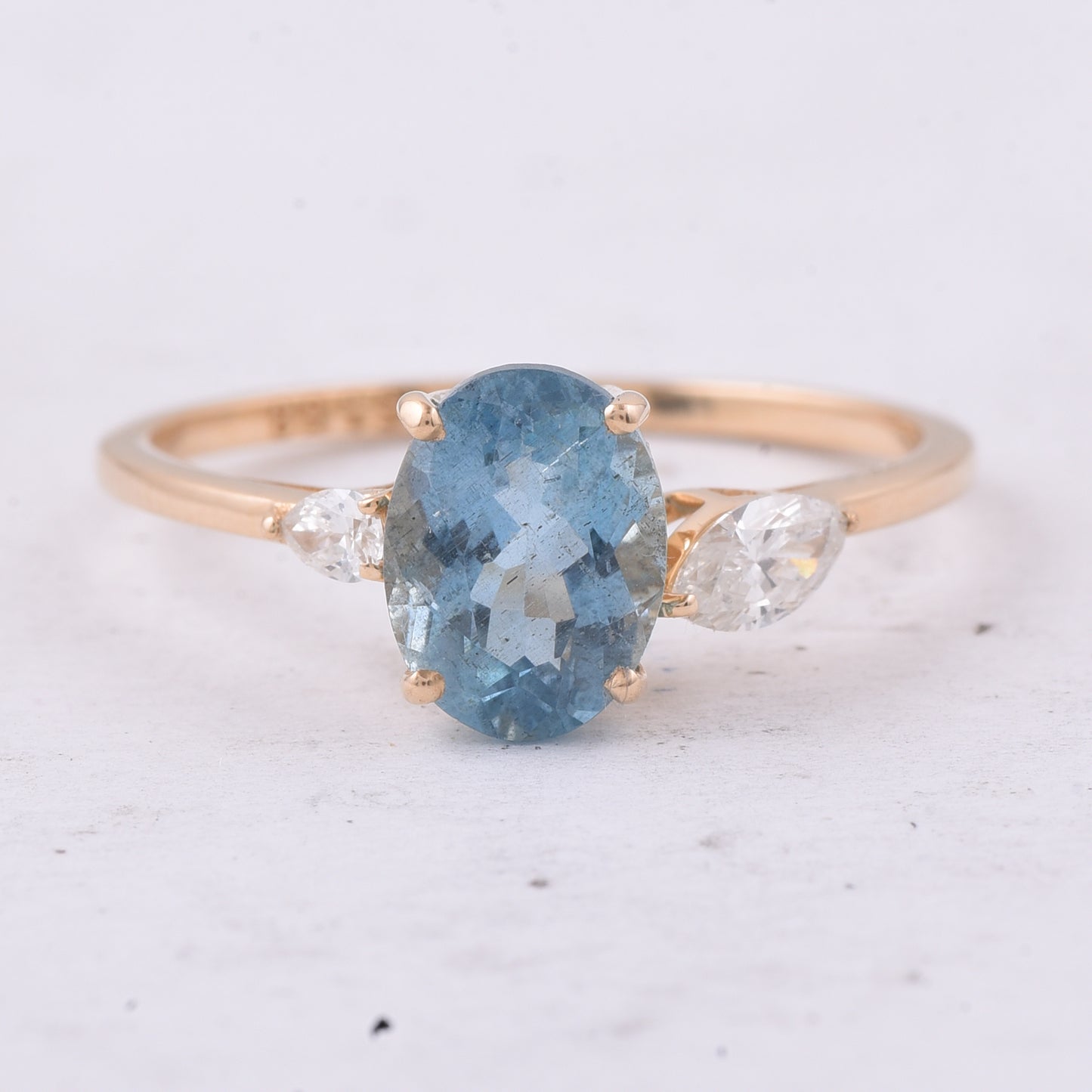 1.58 Ct Oval Natural Aquamarine 14K Gold Ring