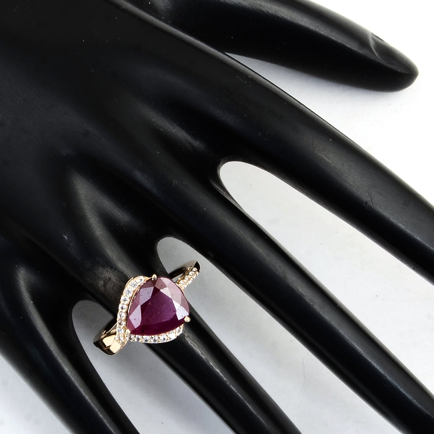 4.47 Ct Pear Ruby 14K Gold Ring