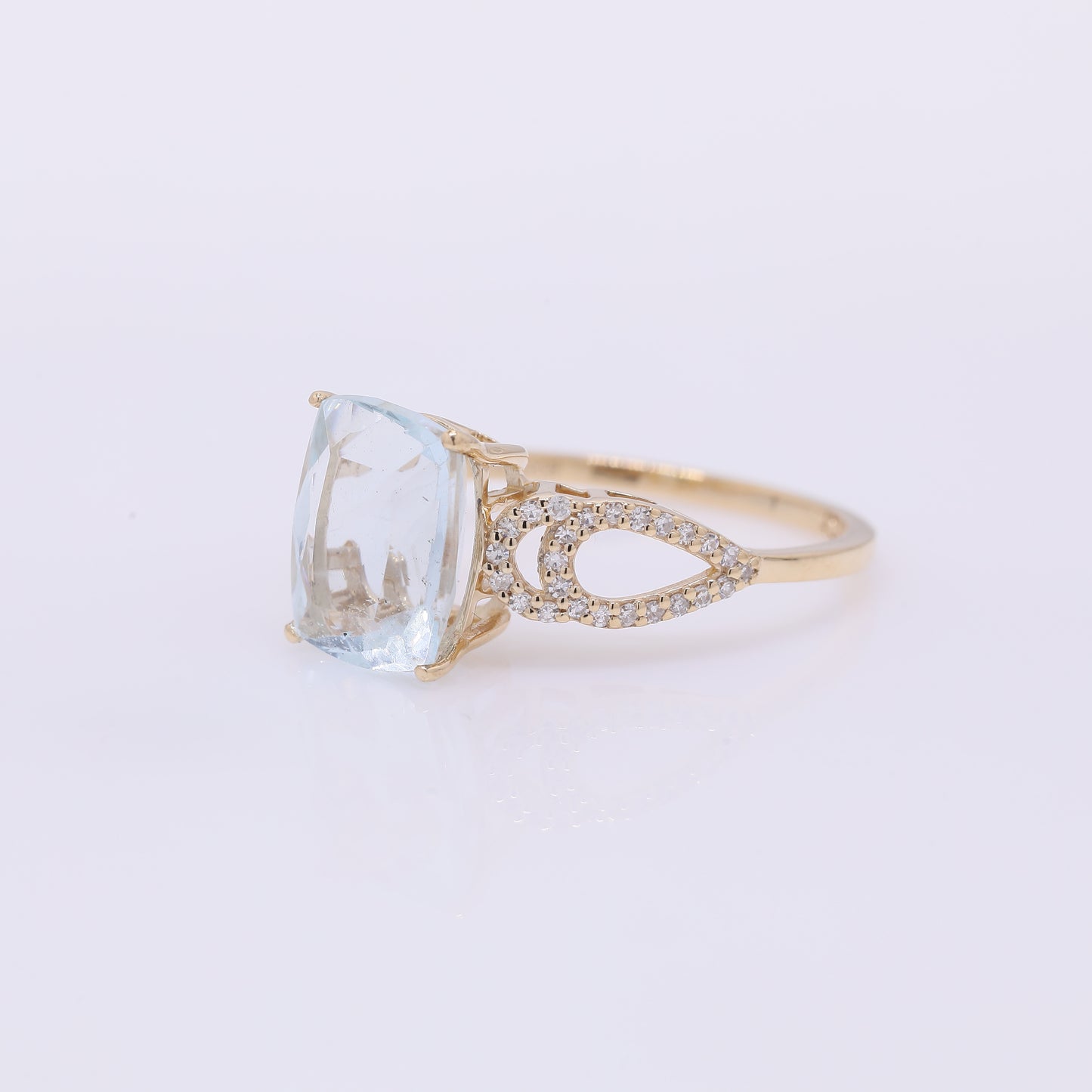 2.97 Ct Cushion Mixed Cut Natural Aquamarine 14K Gold Ring