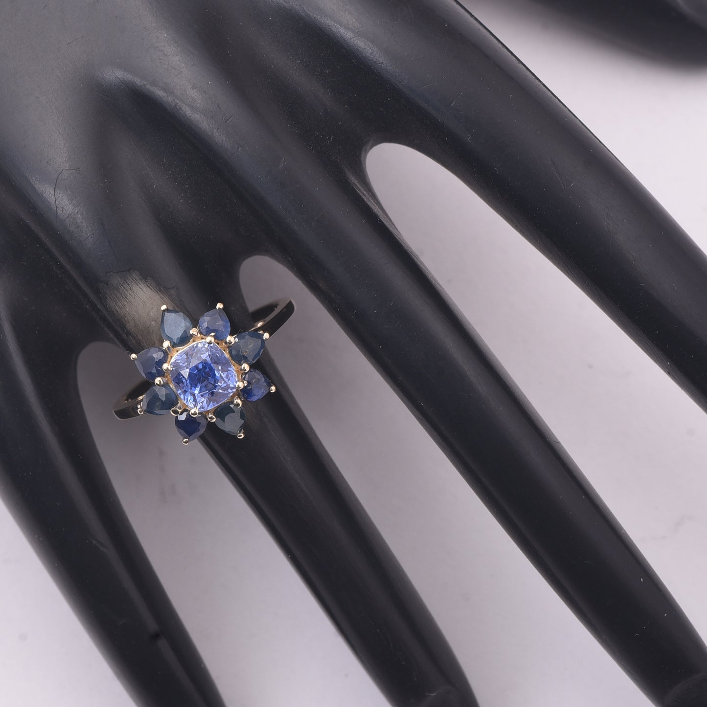 2.83 Ct Cushion Sapphire 9K Gold Ring