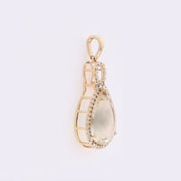 4.10 Ct Pear Mixed Cut Natural Sunstone 14K Gold Pendant
