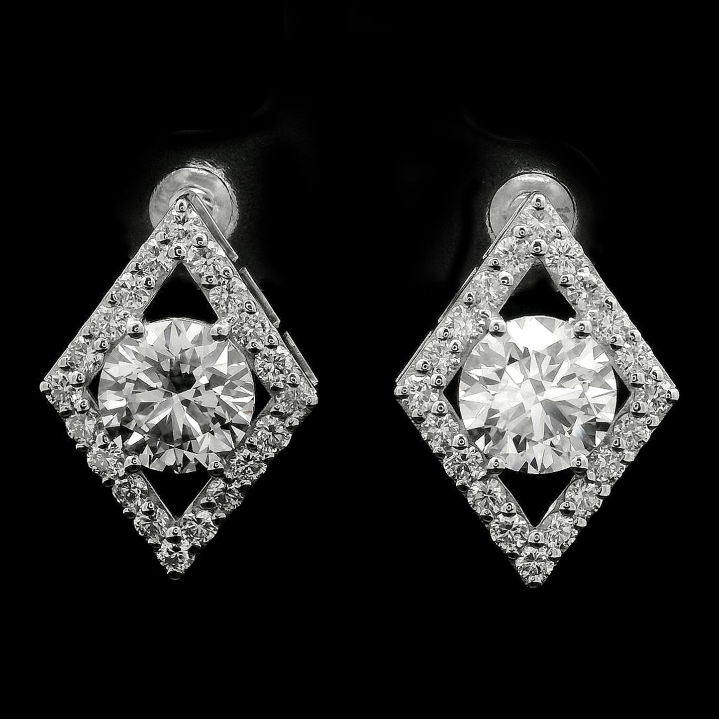 4.25 Carats Lab Grown Diamond 14K Gold Earrings